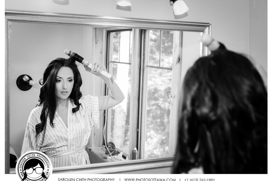 Bride getting ready - Black and white photography